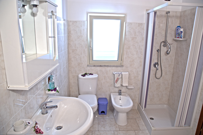 Interno camera primo piano - Casa Vacanze Alcantara, Castiglione di Sicilia, Catania, Sicilia