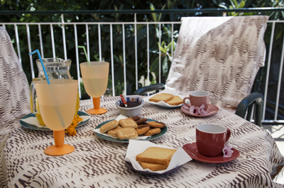 Sala colazione, terrazzo esterno - Casa Vacanze Alcantara, Castiglione di Sicilia, Catania, Sicilia