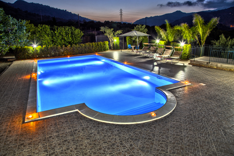 Piscina e terrazzo - Casa Vacanze Alcantara, Castiglione di Sicilia, Catania, Sicilia